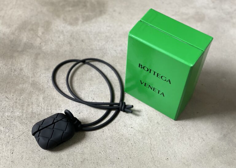 BOTTEGA VENETA AirPods Proケース ブラック-