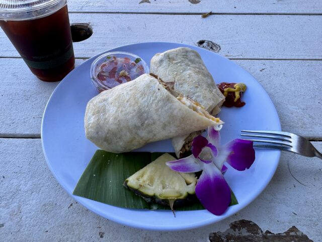 ブレイクファーストブリトー　ベアフットビーチカフェ