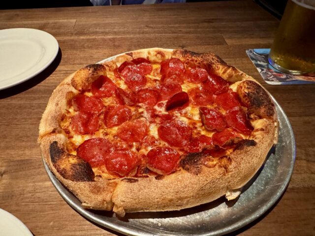 ヤードハウス　ペパロニピザ