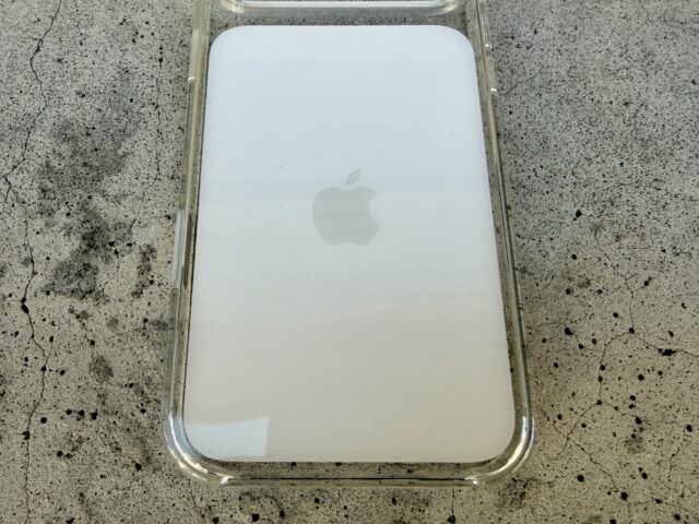 Apple MagSafe対応iPhone 17 ProMaxクリアケース 背面ロゴ