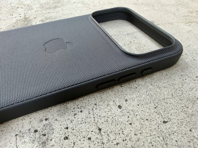 iPhone17 ProMax テックウーブンケース サイド